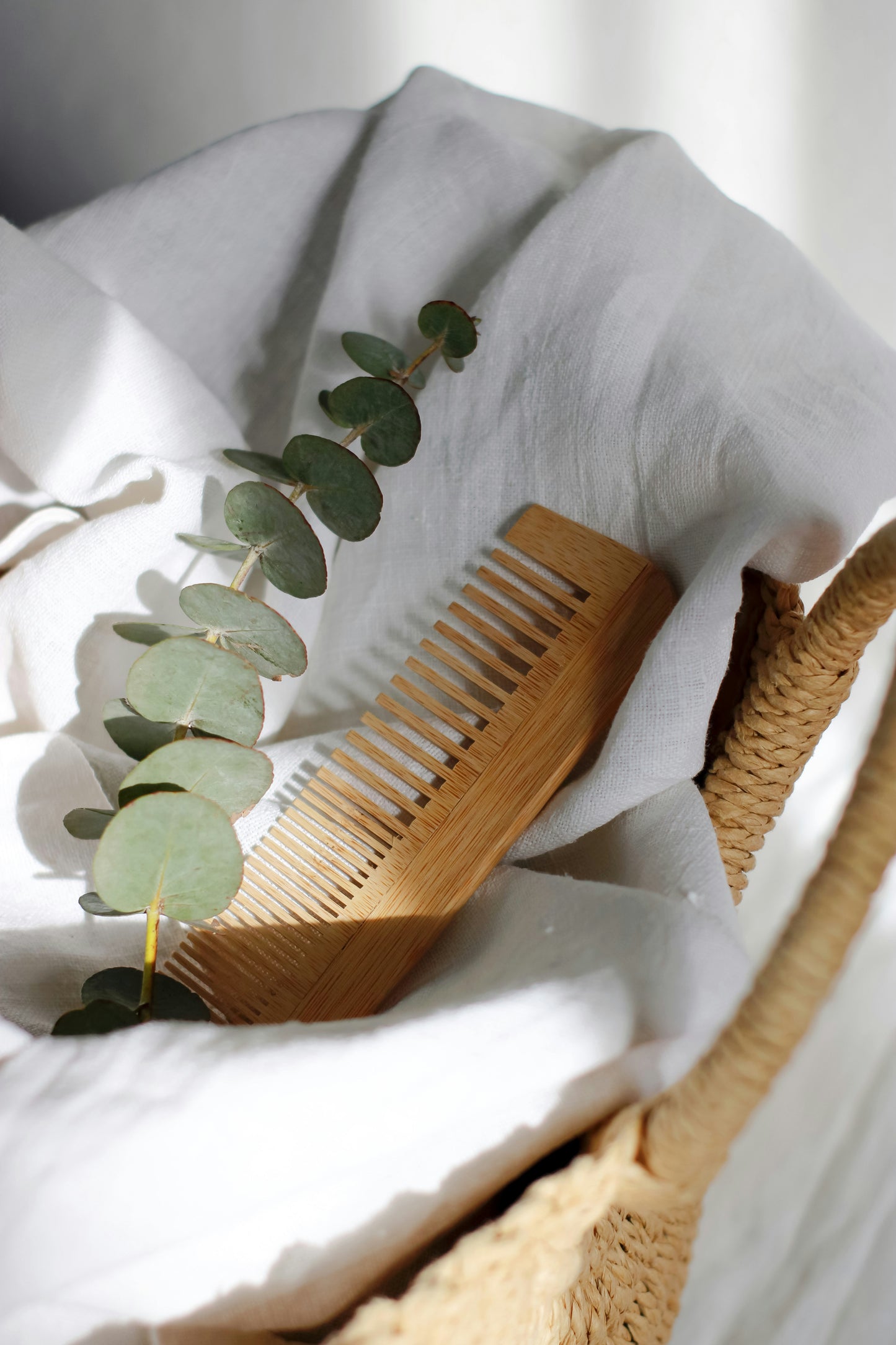 Luxe Bamboo Comb with Eucalyptus Accents